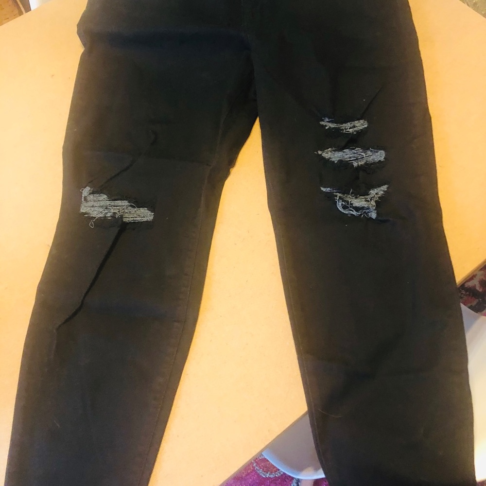 Forever 21+ size 18 black distressed skinny jeans